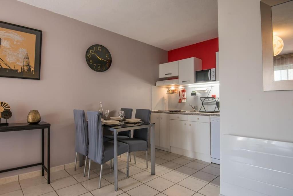 L'Escale Apartment Angers Bagian luar foto